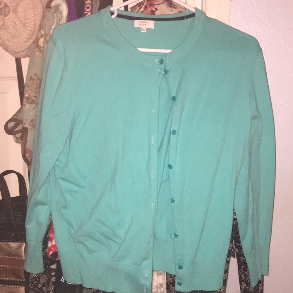 Quarter length sweater